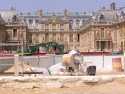 nádvoří zámku Versailles – v rekonstrukci
