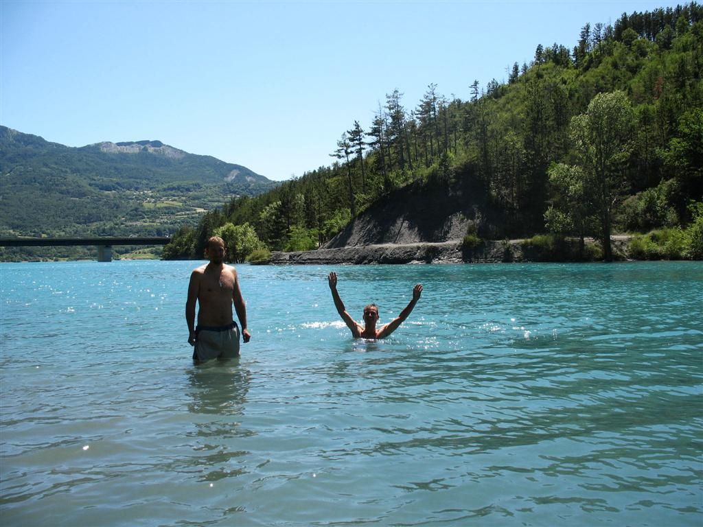 Koupání v Lac de Serre Poncon