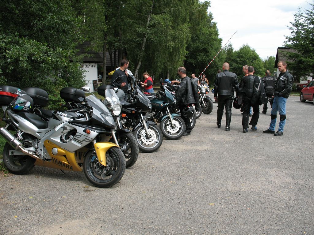 Na parkovišti u skanzenu