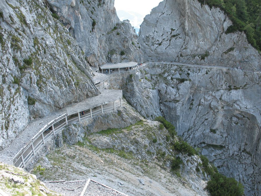 Orlí hnízdo a solná komora