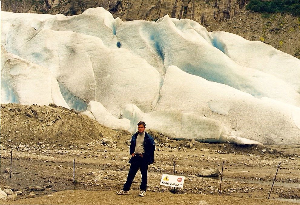 Cesta k ledovci je možná jen po vyznačených stezkách