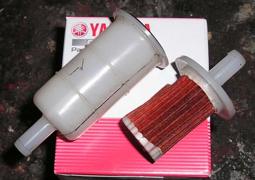 Rozdělaný palivový filtr (600)